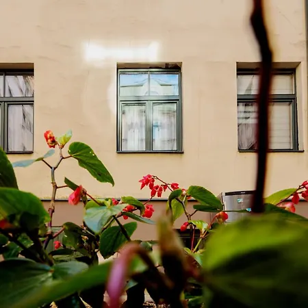 Quiet Centre Two No13 Apartman
