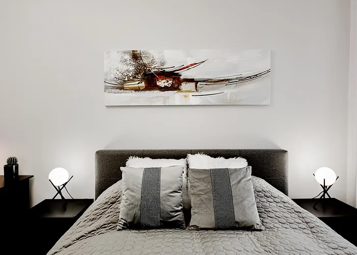 Quiet Centre Two No13 *