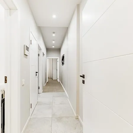 דירה Quiet Centre Two No13 *